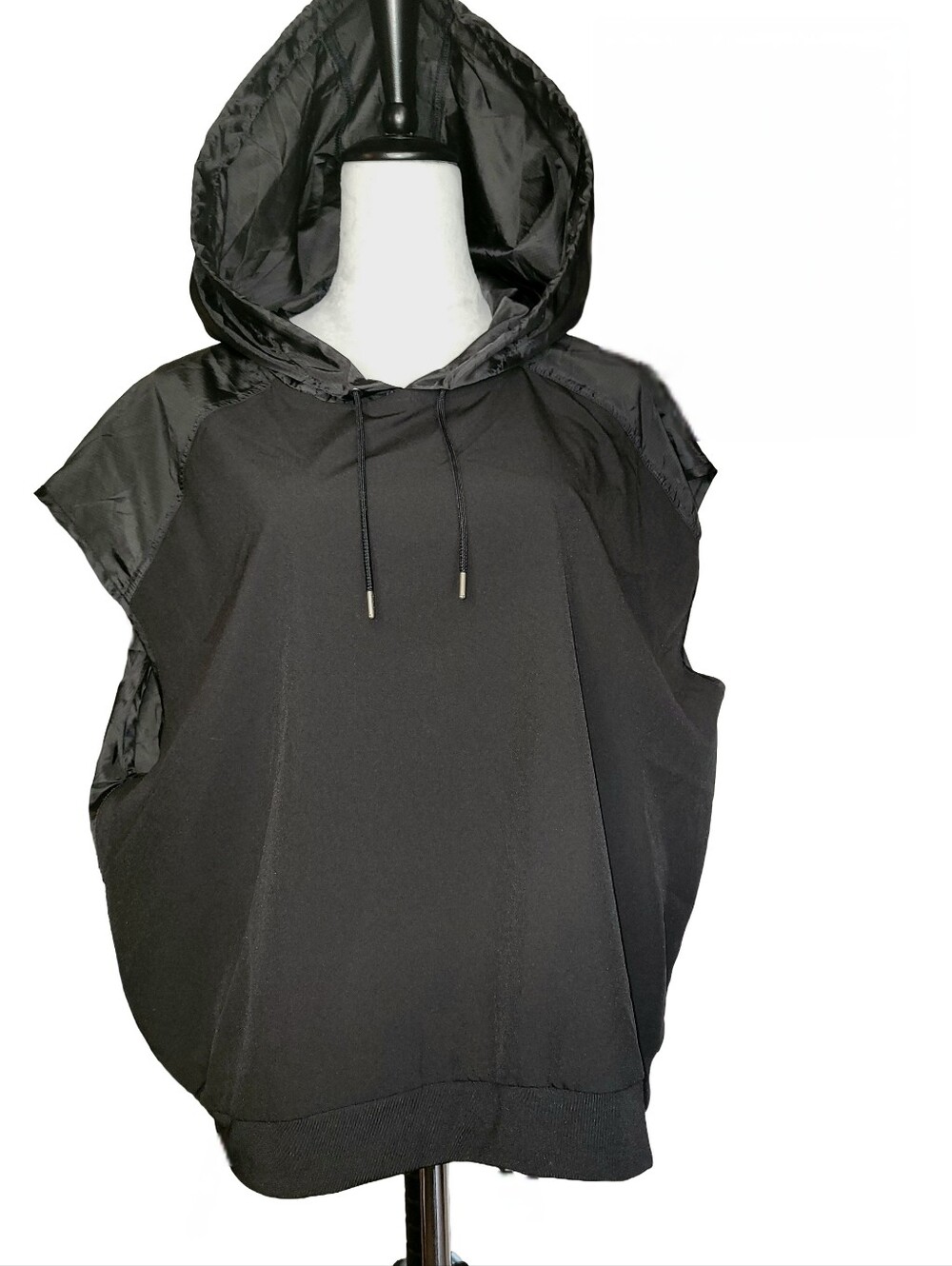 NWOT Avia Black Sleeveless Pullover Windbreaker Hoodie Size Large